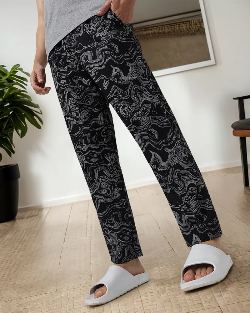 بيواكوف Men's Black All Over Printed Pyjamas